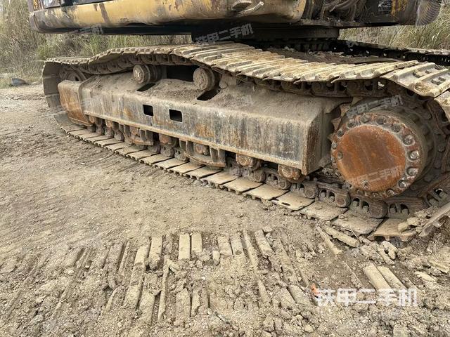 左側(cè)行走馬達(dá)蓋板（行走機(jī)構(gòu)）