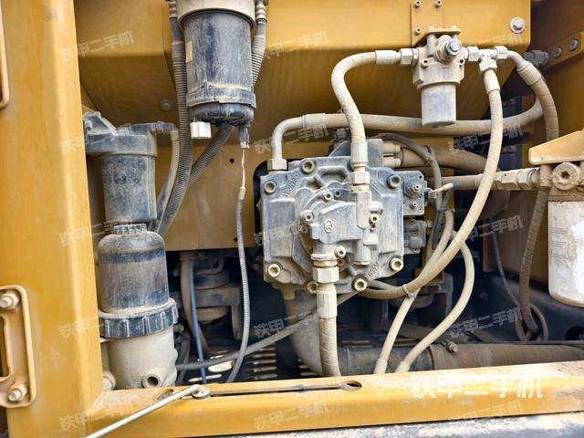 液壓泵斜45?左（大件艙室）