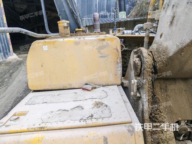 大臂背部俯視（工作和回轉(zhuǎn)裝置）