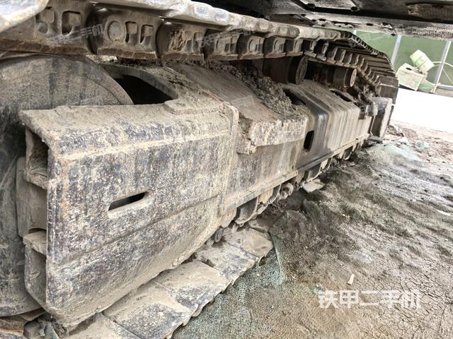 左側(cè)履帶整體?（行走機構(gòu)）