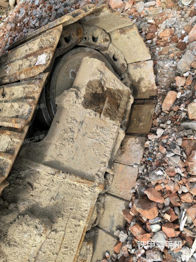 右側(cè)行走馬達蓋板（行走機構(gòu)）