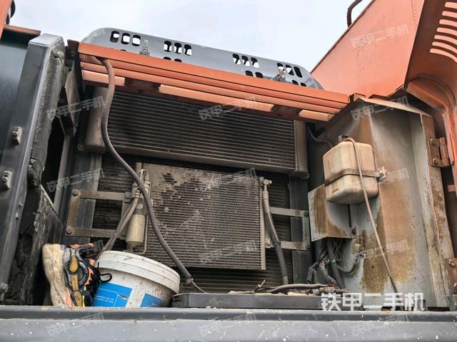 散熱器正面（大件艙室）