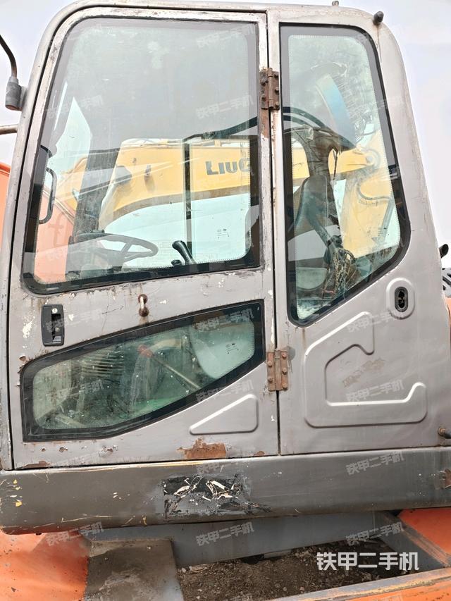 ?駕駛室正側(cè)（駕駛室部分）