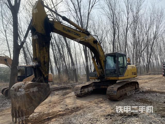 住友SH240-5挖掘機(jī)