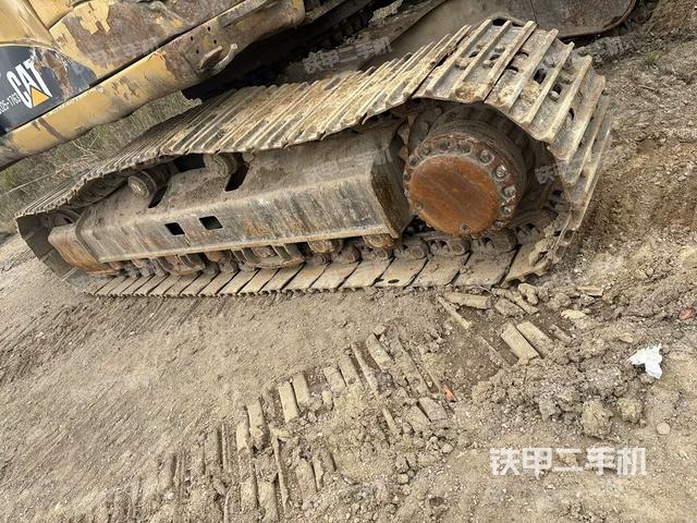 左導(dǎo)向輪（行走機(jī)構(gòu)）