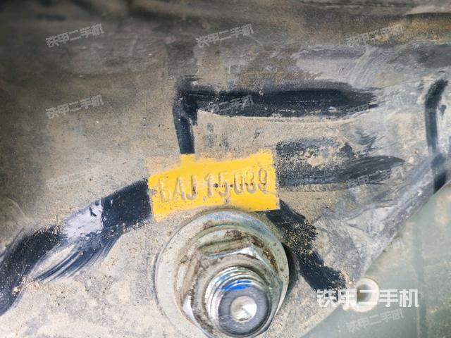 右側(cè)玻璃角標(biāo)（駕駛室部分）