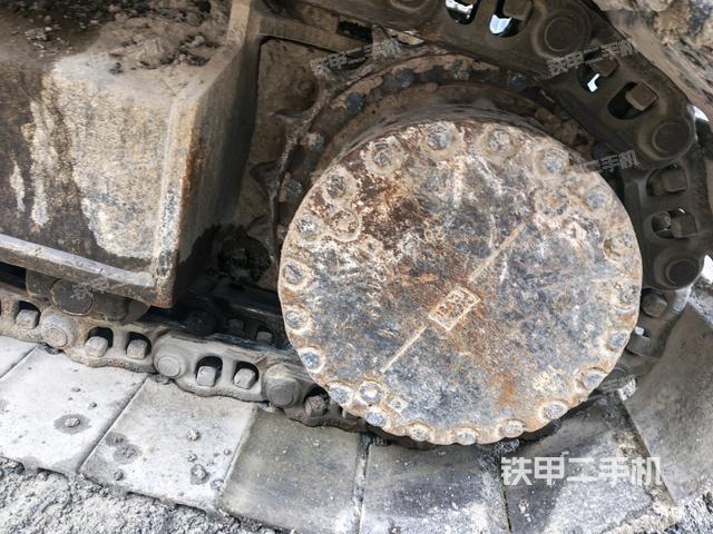 右驅(qū)動(dòng)輪（行走機(jī)構(gòu)）