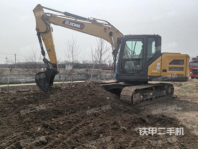 駕駛室整體（整機(jī)外觀）