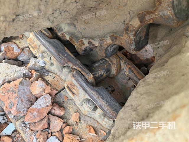 右側(cè)履帶整體（行走機構(gòu)）