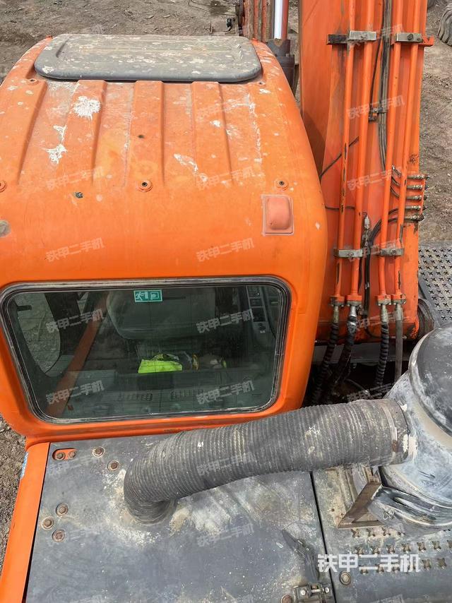 駕駛室頂部（整機(jī)外觀）