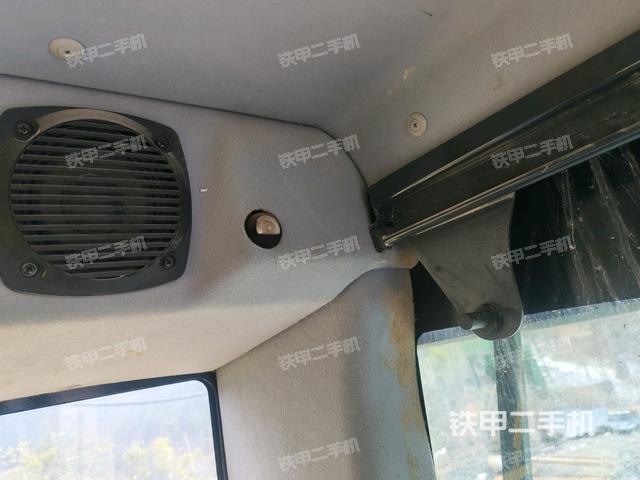 駕駛室正側(cè)（駕駛室部分）