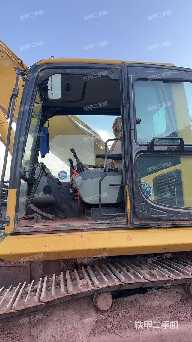 駕駛室整體（整機(jī)外觀）