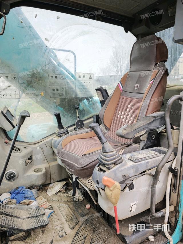 后窗玻璃角標(biāo)（駕駛室部分）