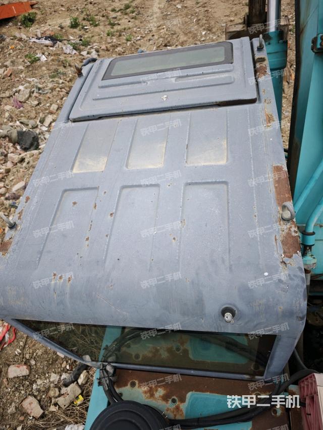 駕駛室頂部俯視（上車(chē)部件）