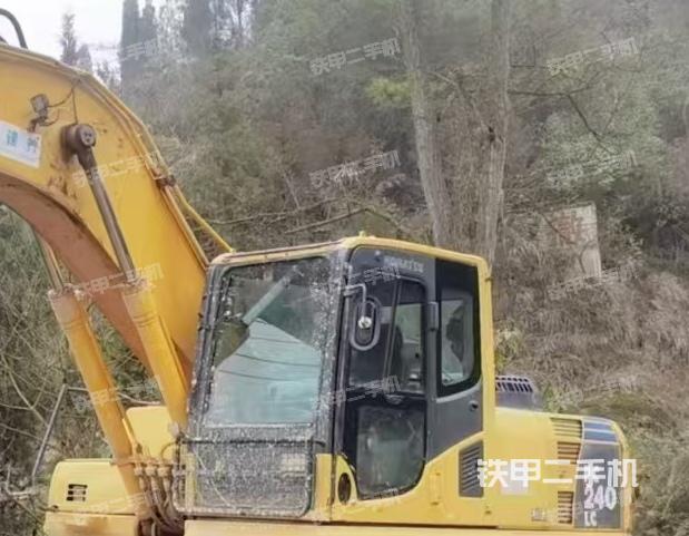 驾驶室顶部（整机外观）