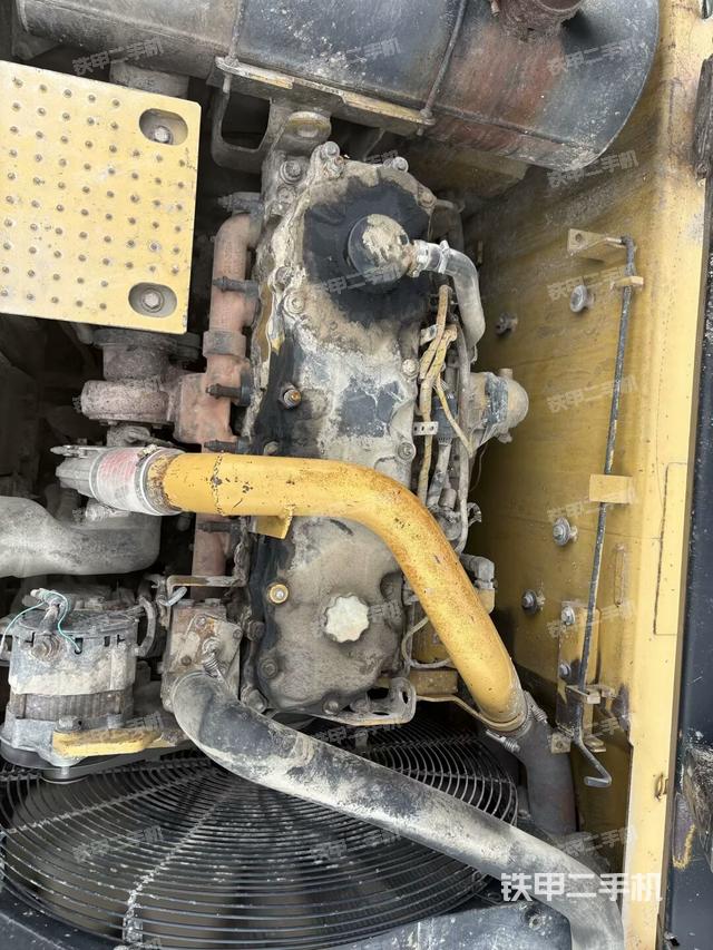 氣門室蓋螺絲特寫（上車部件）