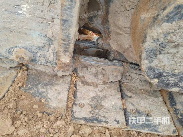 单侧履带整体（整机外观）