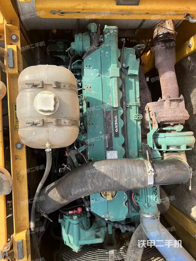 發(fā)動(dòng)機(jī)整體俯視（整機(jī)外觀）