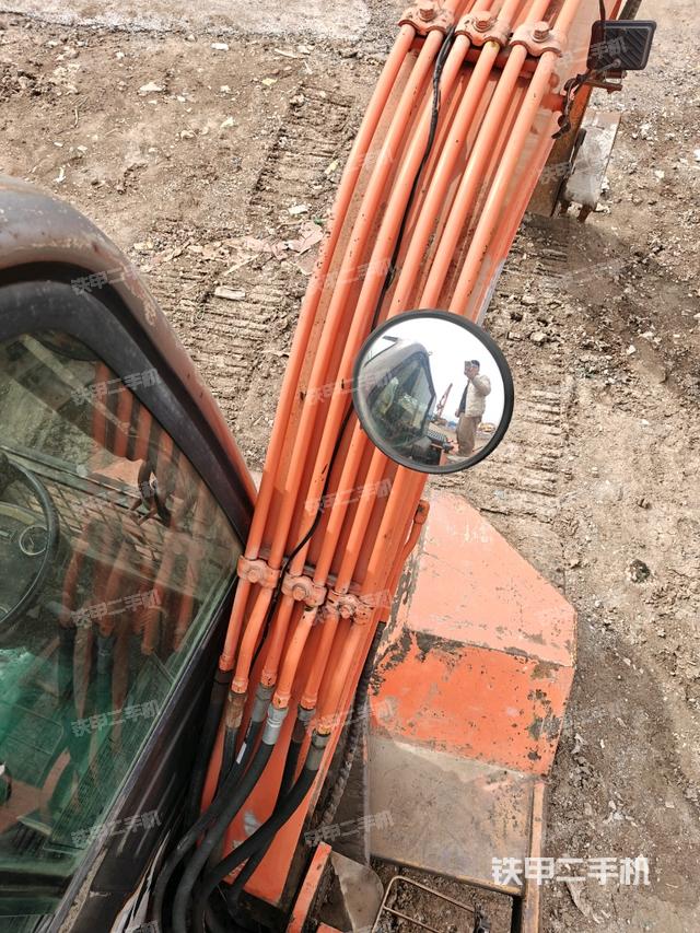 大臂背部俯視（工作和回轉(zhuǎn)裝置）