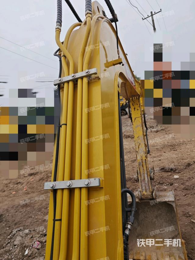 大臂背部俯視（工作和回轉(zhuǎn)裝置）