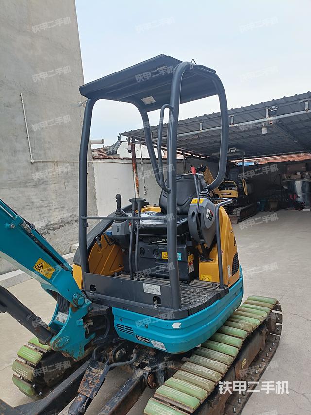 驾驶室整体（整机外观）