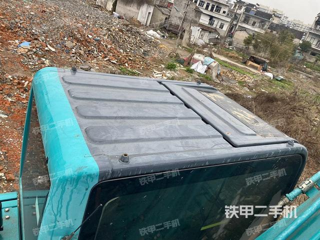 駕駛室頂部（整機(jī)外觀）