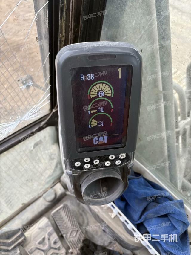 座椅右側(cè)控制臺/鑰匙門/油門/含右手柄（駕駛室部分）