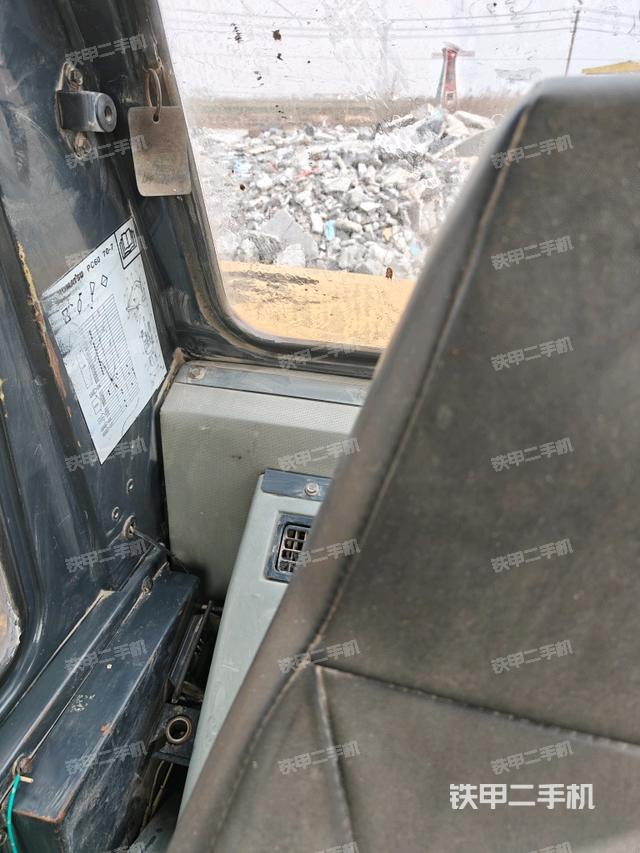 后窗玻璃角標(biāo)（駕駛室部分）