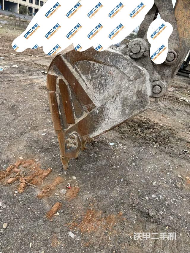 小臂整體左后(工作和回轉(zhuǎn)裝置) 小臂整體左后(工作和回轉(zhuǎn)裝置)