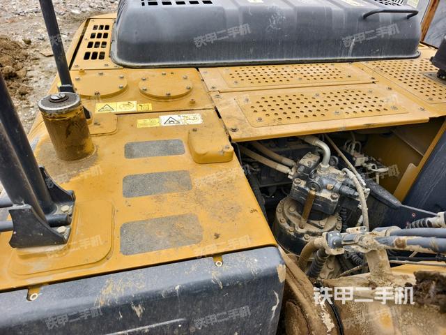 中央回轉(zhuǎn)接頭特寫（上車部件）