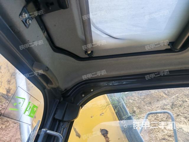 駕駛室左前45度(駕駛室部分) 駕駛室左前45度(駕駛室部分)