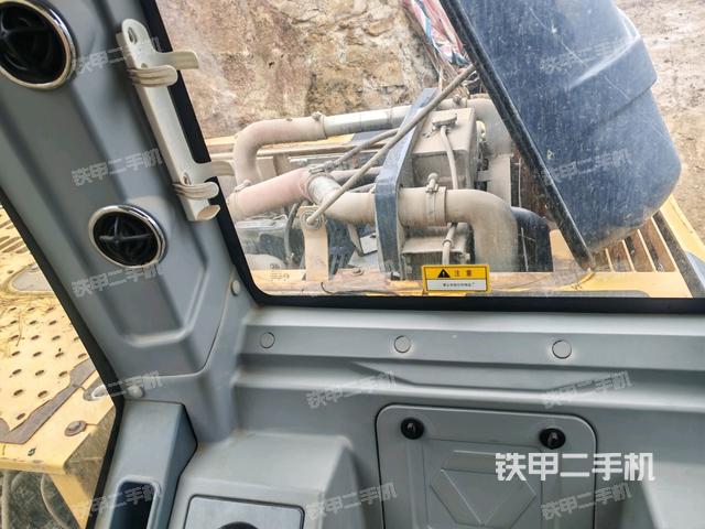 座椅后部(駕駛室部分) 座椅后部(駕駛室部分)