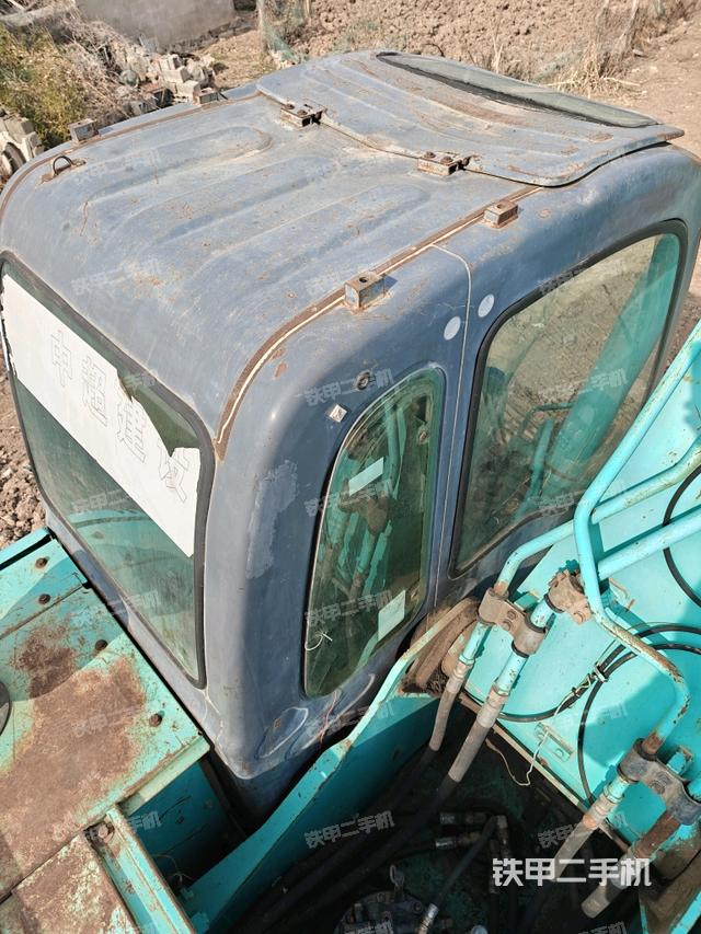 駕駛室頂部俯視(上車部件) 駕駛室頂部俯視(上車部件)