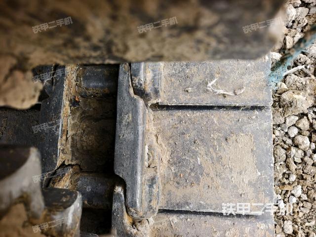 左導(dǎo)向輪（行走機(jī)構(gòu)）