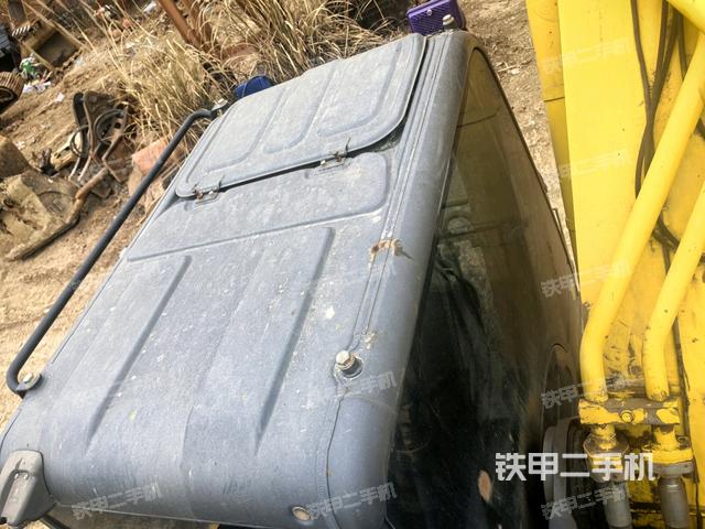 駕駛室頂部俯視(上車部件) 駕駛室頂部俯視(上車部件)