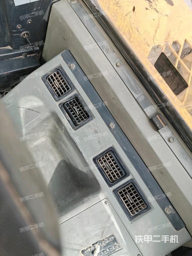 座椅后部（駕駛室部分）