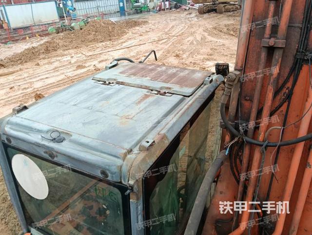 駕駛室頂部（整機(jī)外觀）