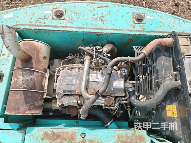 發(fā)動機室(上車部件) 發(fā)動機室(上車部件)
