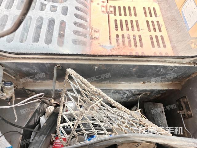 座椅后部（駕駛室部分）