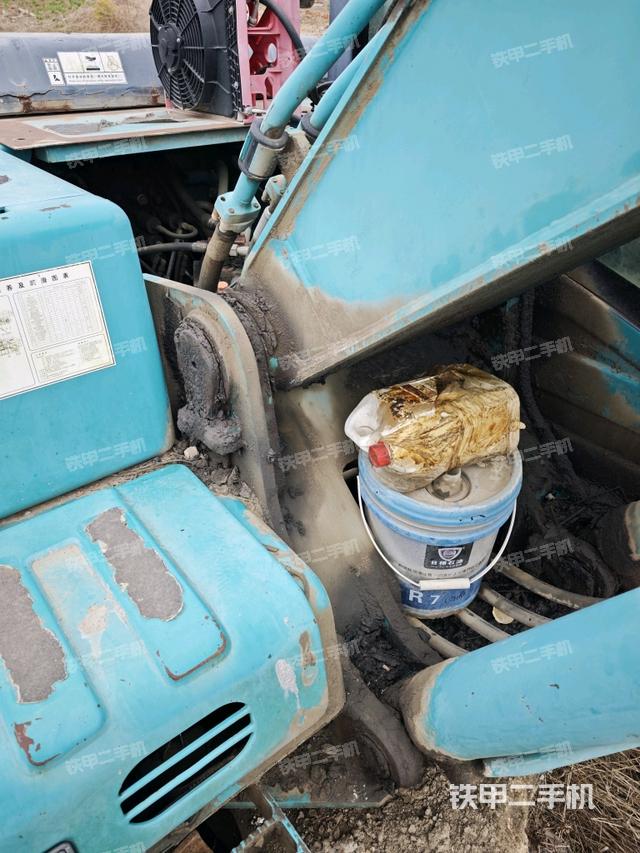 大臂根部?斜視（工作和回轉(zhuǎn)裝置）