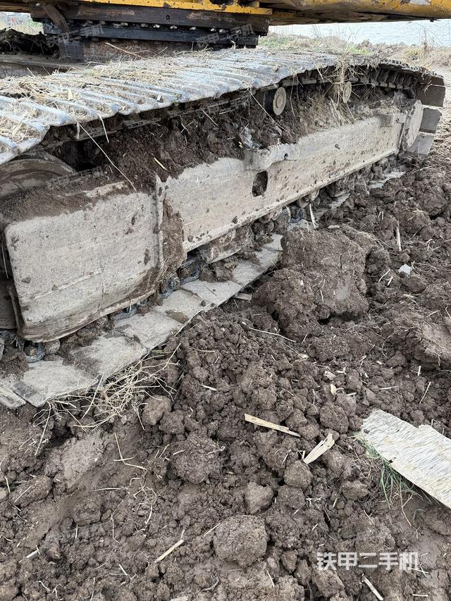 左側(cè)履帶整體?（行走機構(gòu)）