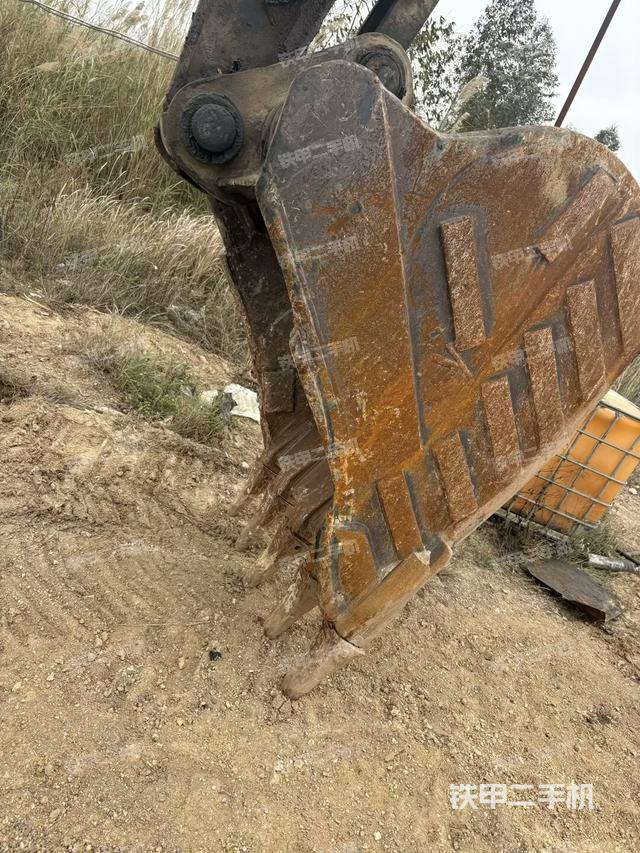 小臂整體左后（工作和回轉(zhuǎn)裝置）