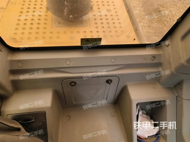 座椅后部（駕駛室部分）