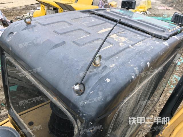 驾驶室顶部俯视(上车部件) 驾驶室顶部俯视(上车部件)