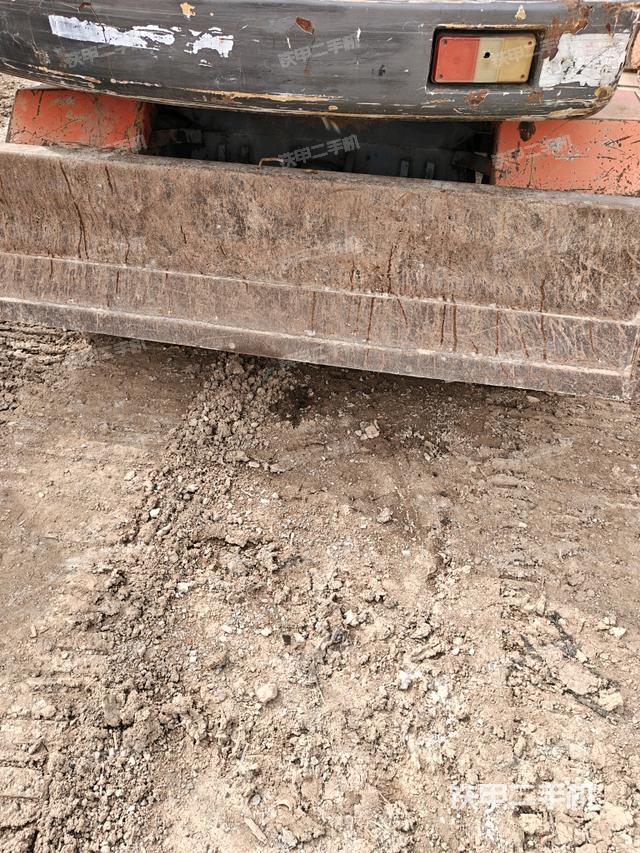 轉(zhuǎn)盤和下車架正前（工作和回轉(zhuǎn)裝置）