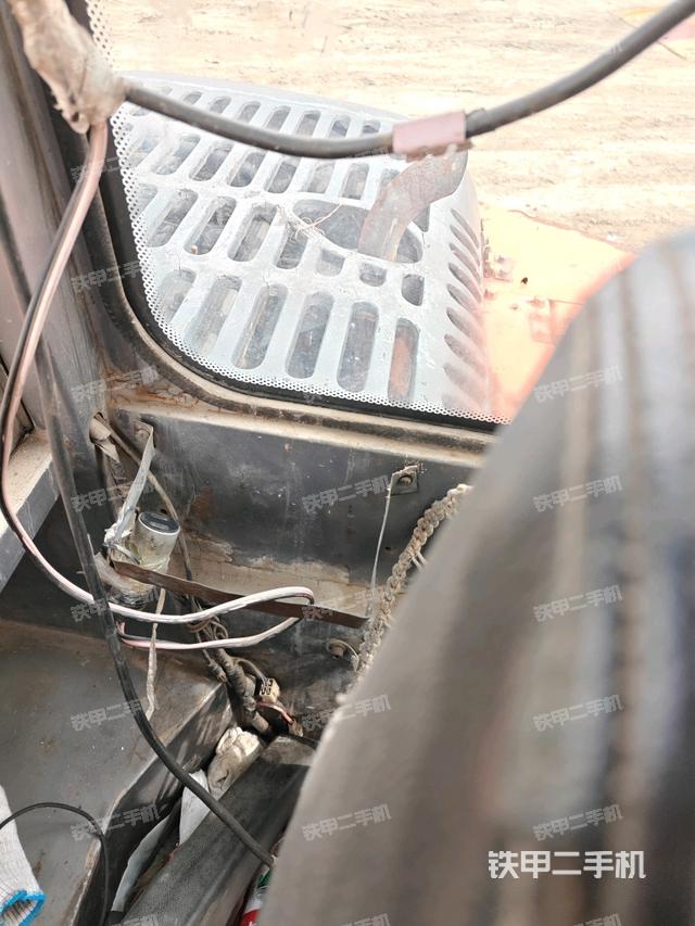 后窗玻璃角標(biāo)（駕駛室部分）