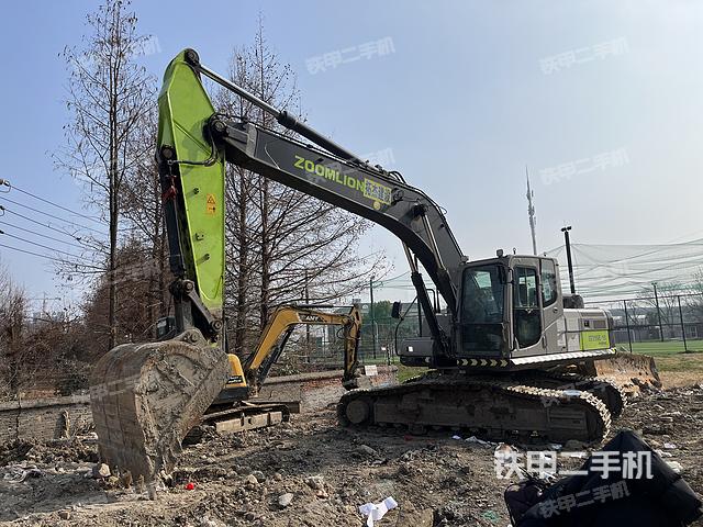 中联重科ZE255E-10挖掘机