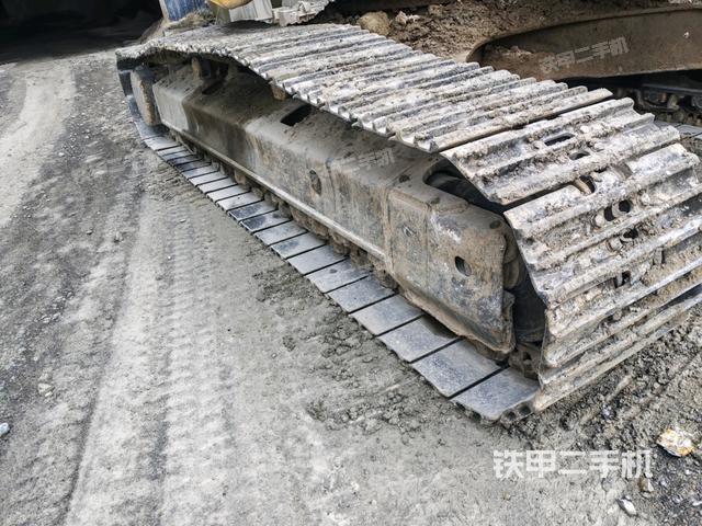 左側(cè)履帶整體?（行走機(jī)構(gòu)）