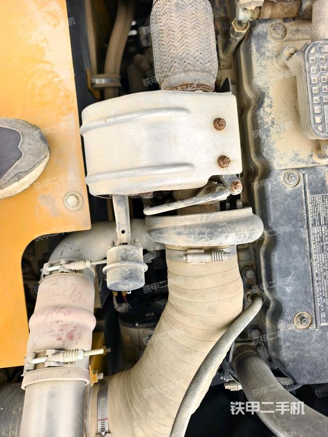 氣門室蓋螺絲特寫（上車部件）