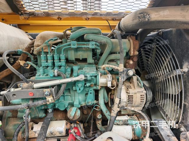 發(fā)動機整體俯視(整機外觀) 發(fā)動機整體俯視(整機外觀)